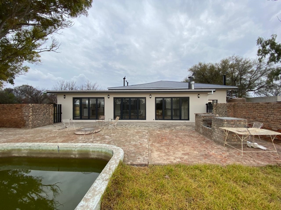 5 Bedroom Property for Sale in Beaufort West Rural Western Cape